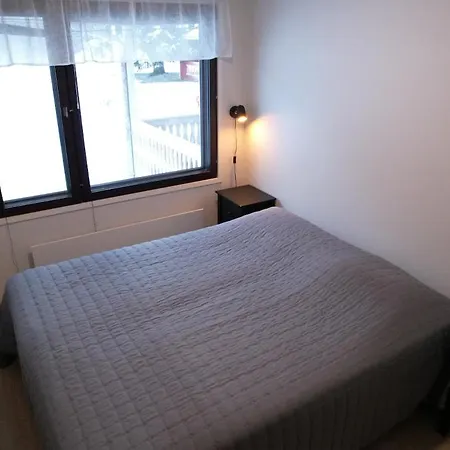 Kolmen Makuuhuoneen Talo - Oma Sauna Apartment