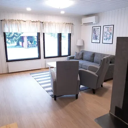 Kolmen Makuuhuoneen Talo - Oma Sauna Apartment